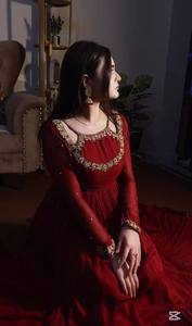 Robe de soirée rouge en georgette brodée à manches longues, robe longue plissée, tenue de soirée Bollywood, robe de mariage - Product Image 2
