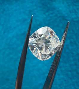 Diamant de laboratoire CVD populaire de 1,01 carat, taille coussin, couleur E-F, pureté VS2, fabriqué à la main en Inde pour la fabrication de bijoux (bagues, boucles d'oreilles, pendentifs) - Product Image 2