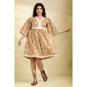 เดรสสั้นลายดอกไม้สำหรับผู้หญิง สไตล์โบฮีเมียน ชุดมินิเดรสฤดูร้อน น้ำหนักเบา สวมใส่สบาย เหมาะสำหรับงานปาร์ตี้ ชุดน่ารักสำหรับวันหยุดพักผ่อน - Product Image 1