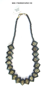Collier coloré en perles d'os, style bohème, bijou unisexe tendance, motif cœur multicolore, accessoire de mode pour fête, vente en gros - Product Image 3