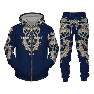 Los chándales personalizados hechos de poliéster y algodón con un diseño liso son cada vez más populares debido a su comodidad. - Product Image 1