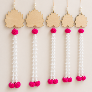 Adorno de Pared con Forma de Flor de Loto Rosa, Borlas Blancas y Lazos Decorativos para el Hogar, Bodas y Diwali - Product Image 4