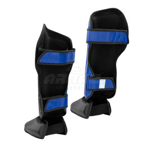 Espinillera de Acabado Liso, Ajuste Cómodo y Soporte, Espinillera de Alta Calidad con Diseño Reforzado y Estabilidad - Product Image 2