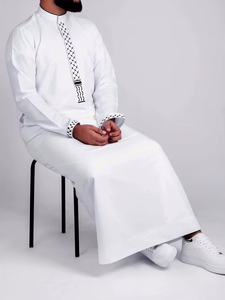 White Cotton <b>Thobe</b> <b>Men</b> Stand Collar Short Sleeve Floor Length Geometric Embroidery Modest Islamic Prayer Wear Middle East Style - Product Image 6