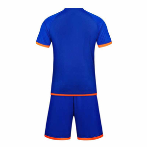 Nuevo Conjunto de Uniforme de Fútbol Unisex, Diseño Personalizado, Absorbente de Humedad, 100% Poliéster, Ropa Deportiva de Entrenamiento de la Mejor Calidad en Venta - Product Image 2