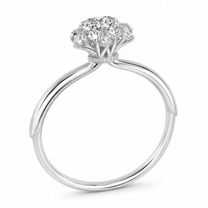 Anillo de compromiso de plata 925 para mujer con diamantes, corte brillante redondo, engaste floral pavé, estilo romántico - Product Image 5