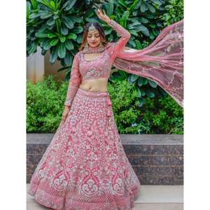 Vestido de Cóctel - Lehenga Choli de Tela Suave con Detalles en Dori Rosa - Product Image 6