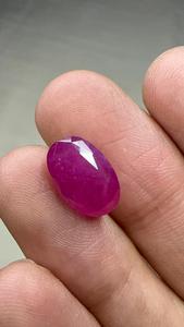 Pierre précieuse naturelle de rubis ovale de 1,65 carat, couleur rose rouge vif, pour bague de luxe, pendentif et bijoux fins sur mesure - Product Image 3