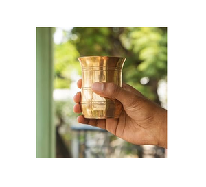 Verre à shot artisanal en laiton 60ml, design vintage, forme cylindrique, pour brandy, cocktails, fêtes, mariages, hôtels. - Product Image 2