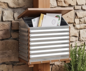 Boîte aux lettres en acier galvanisé avec dessus et base en bois, design autoportant durable, idéale pour le stockage de colis et de courrier au bureau. - Product Image 3