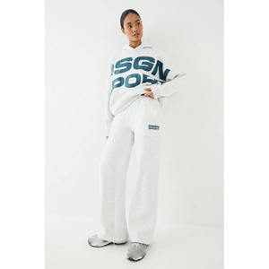 Conjunto Deportivo Personalizado con Logotipo para Mujer, de Alta Calidad, 100% Algodón, Felpa Francesa, con Capucha, Color Sólido - Product Image 1