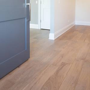 Parquet en chêne massif technique 2 couches, système de pose clipsable T&G, 12 mm, qualité AB, norme CARB P2, JAS Vietnam - Product Image 3