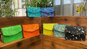 กระเป๋าสะพายคาดลำตัวโลหะแฟชั่นสไตล์ตะวันตกสำหรับผู้หญิงกระเป๋าสะพายหนังสีสันสดใสรีไซเคิลออกแบบได้ตามต้องการ - Product Image 4