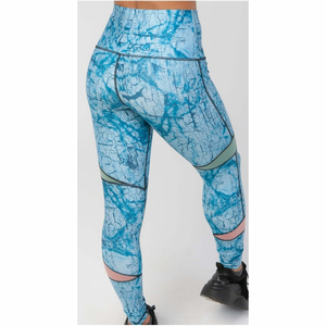 Leggings de yoga sans couture pour femmes, personnalisés par sublimation, de haute qualité, taille haute, élastiques, unis, séchage rapide, effet compression - Product Image 2