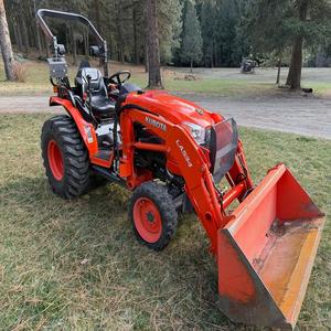 Tracteur Kubota B3350 à vendre, livraison rapide, achat d'occasion, 100 CV, 120 CV, 4 roues motrices, tracteur agricole de qualité supérieure, parfait pour les travaux agricoles - Product Image 2