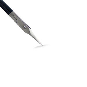 Ciseaux à cuticules extra-affûtés à pointe fine pour manucure et nail art, personnalisables avec logo - Product Image 2