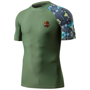 เสื้อรัดรูปแขนสั้นสำหรับผู้ชาย ทรงสลิมฟิต ผลิตจากผ้าสแปนเด็กซ์/โพลีเอสเตอร์ น้ำหนักเบา ระบายอากาศได้ดี แห้งเร็ว เหมาะสำหรับการฝึกซ้อมแบบกราปลิง - Product Image 1