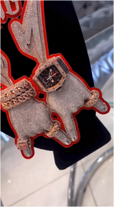 เครื่องประดับฮิปฮอปคุณภาพสูง จี้แฟชั่นรูปสัญลักษณ์รูปมือร็อคแอนด์โรล ชุบทอง 18K ประดับโมอิสซาไนต์ ผ่านการทดสอบ GRA เหมาะสำหรับงานปาร์ตี้ - Product Image 4