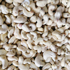 Nueces de Anacardo de Origen Vietnam, Marca Kaju SANTIGO, Nueces de Anacardo SK, Granos de Anacardo SK1, SK2, SK3 - Product Image 1