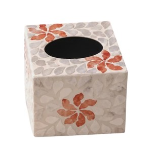 Boîte à mouchoirs carrée faite à la main avec incrustation florale en nacre blanche - Product Image 2
