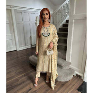 Ensemble de costume de soirée beige pour femmes, taille M, avec travail de fil et de séquence par RTC 1 kg - Product Image 3