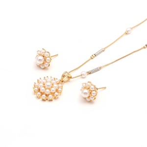 <b>Pearl</b> Pendant <b>Set</b> White <b>Pearl</b> Necklace Antique Style Bridal Wedding <b>Jewelry</b> Traditional Indian Gift for Her - Product Image 3