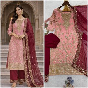 Ensemble Kurti 3 pièces haut de gamme avec broderie et travail de sequins, doublure en micro-coton, prêt-à-porter, idéal pour les fêtes, vente en gros B2B - Product Image 6