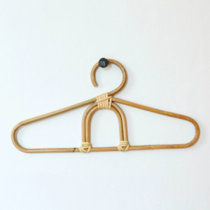 Perchero de madera en forma de arco iris de ratán para bebés y niños, percha de abrigo de madera, precio barato - Product Image 1