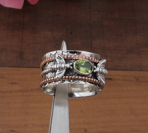 Bague en péridot vert naturel, argent sterling 925, bande perlée à pois, bijoux de fête classiques, bague en pierres précieuses pour femmes - Product Image 1