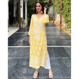 งานปักด้ายเรยอนแนวแฟชั่นพร้อมพาลาซโซสีเหลือง - Product Image 1