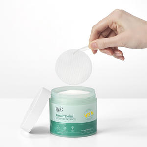 Paquete de 70 Discos Exfoliantes Faciales 1+1 Brightening Vita Peeling Pad - Product Image 1
