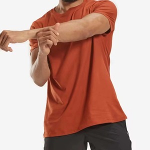 T-shirt pour homme en coton 220 g/m², coupe classique, de haute qualité, lourd, respirant, séchage rapide, disponible en 3 tailles de col - Product Image 4