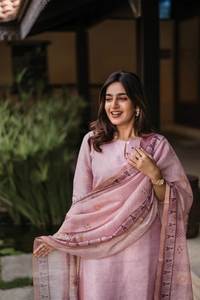 Nueva moda del sur de Asia, hermoso conjunto de kurti y dupatta hasta la rodilla, en colores ricos, especial para fiestas y eventos, para mujeres o niñas. - Product Image 4