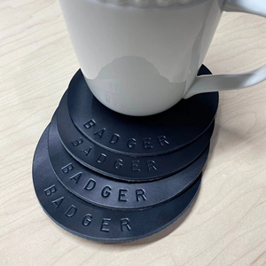 Elegante Juego de Posavasos de Cuero Genuino para Copas de Vino, Vajilla de Lujo para Restaurantes, Posavasos de Cuero con Color Personalizado GLC-0008 - Product Image 1