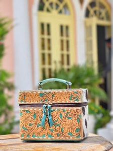 Hot Sale Handmade Hand Toolled 100% Genuine Leather Vintage Cosmetic Storage Case for Makeup Jewelry Storage Large Capacity Soft - Product Image 5