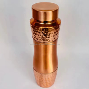 Bouteille en cuivre la plus vendue, grande capacité, alcaline naturelle, détoxifiante, écologique, emballage personnalisé disponible, vente en gros - Product Image 1