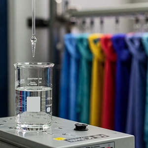 เอมีนตัวปรับค่า pH ให้เป็นกลางหม้อแปลงค่า pH ควบคุมค่าบัฟเฟอร์ CAS 124-68-5 - Product Image 1