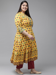 Kurti Anarkali jaune en rayonne imprimée Patola avec col mandarin et manches trois quarts pour femmes grandes tailles - Product Image 2