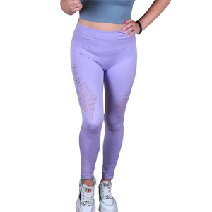Legging de yoga OEM tricoté extensible à compression, taille haute, effet push-up et froncé aux fesses, avec logo personnalisé, pour femme - Product Image 3