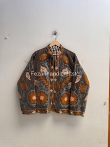 Veste en velours brodée à la main, veste à broderie florale artisanale, doublure intérieure en coton, veste en velours pour femme, veste d'hiver en velours - Product Image 3