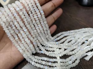 Perles facettées en pierre de lune arc-en-ciel blanche naturelle, forme rondelle, 5 à 6 mm, brin de 8 pouces de long - Product Image 6