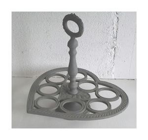 Porte-œufs élégant en métal avec finition résistante à la rouille, idéal pour le comptoir de cuisine moderne et la présentation sur la table à manger - Product Image 6