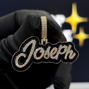 Colgante de Lujo Personalizado con Nombre en Caligrafía, Plata de Ley 925, Moissanita VVS, Esmalte Negro, Joyería Hip Hop HIPHOP SPARKLE P336 - Product Image 1