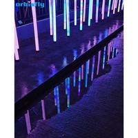 Système d'éclairage dj led lumière matricielle led tube dmx triangle grue de levage lumière cinétique treuil cinétique treuil dmx