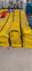 Bâche en tissu maillé HDPE super résistante traitée anti-UV, imperméable, style uni, fabriquée en Inde - Product Image 1