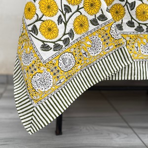 Nappe tendance en coton imprimée à la main style indien, rose poudré et jaune sauge, pour décoration de ferme - Product Image 2