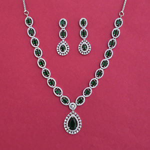 Hermoso Collar Clásico de Diseño con Circonita Cúbica y Baño de Rodio 444099 - Product Image 2