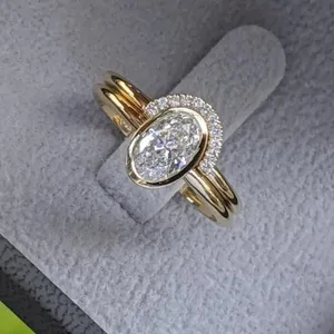 Anillo de Compromiso con Diamante Cultivado en Laboratorio de Corte Ovalado en Oro Sólido de 10K con Banda de Diamantes, Anillo Nupcial de Lujo con Certificación IGI - Product Image 2