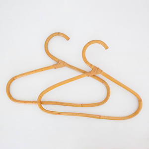 ไม้แขวนผ้าหวายมีสไตล์พร้อมโลโก้ตามสั่ง - Product Image 3