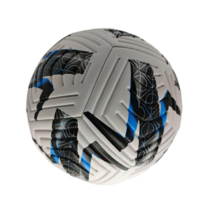 Ballon de football promotionnel fabriqué au Pakistan, couleur et logo personnalisés, respirant, confortable, pour entraînement en extérieur - Product Image 2